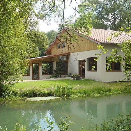 Logis Hotel Le Chantoiseau Chaumont-sur-Aire Екстериор снимка