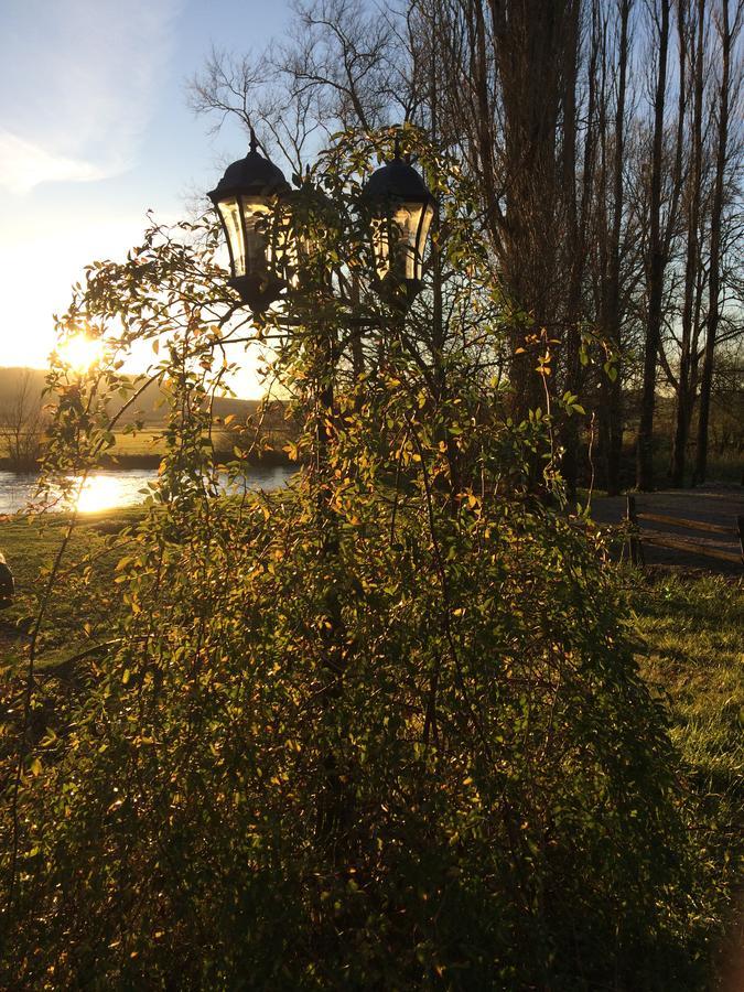 Logis Hotel Le Chantoiseau Chaumont-sur-Aire Екстериор снимка