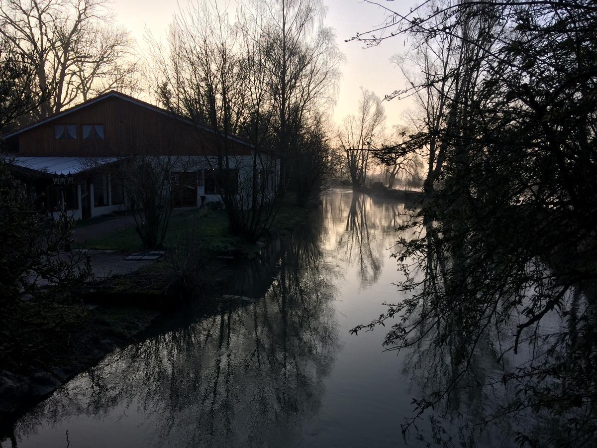 Logis Hotel Le Chantoiseau Chaumont-sur-Aire Екстериор снимка
