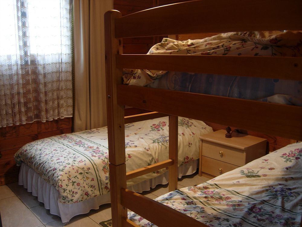 Logis Hotel Le Chantoiseau Chaumont-sur-Aire Екстериор снимка