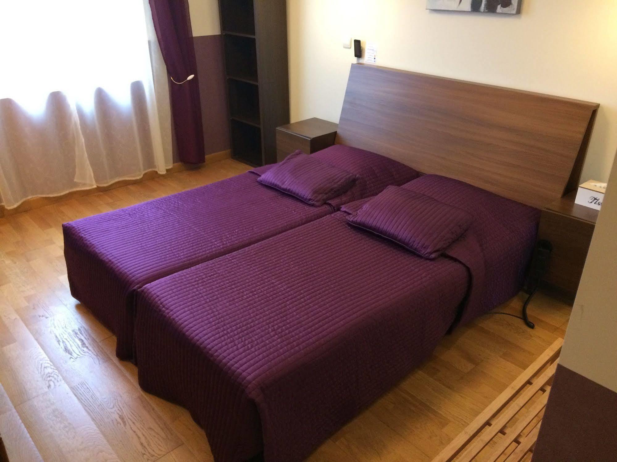 Logis Hotel Le Chantoiseau Chaumont-sur-Aire Екстериор снимка